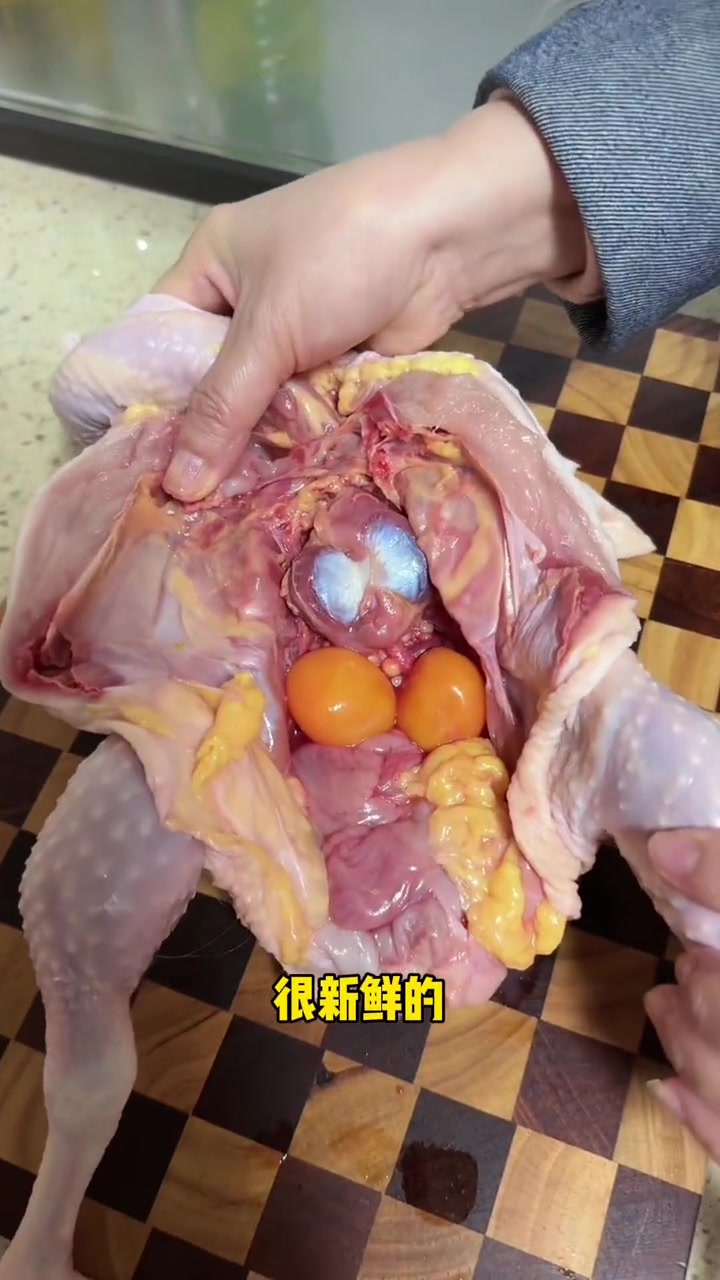 黄油老母鸡汤 怎么烧得又快又好吃 大人小孩都爰吃 真材实料好味道