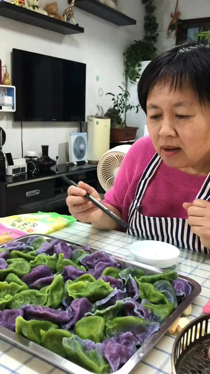 七彩果蔬饺子粉,干净的配料表,还可以给宝宝做小馒头小包子小面条,7袋29.8 饺子 面食