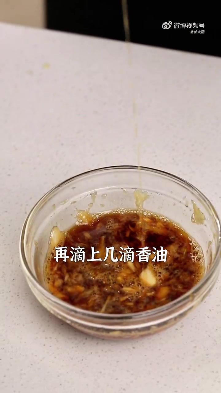 美味辽宁等您来 这天气必须来上一碗热乎乎的酸菜汆白肉,好吃的秘诀大家看好了,汤鲜味美、肥而