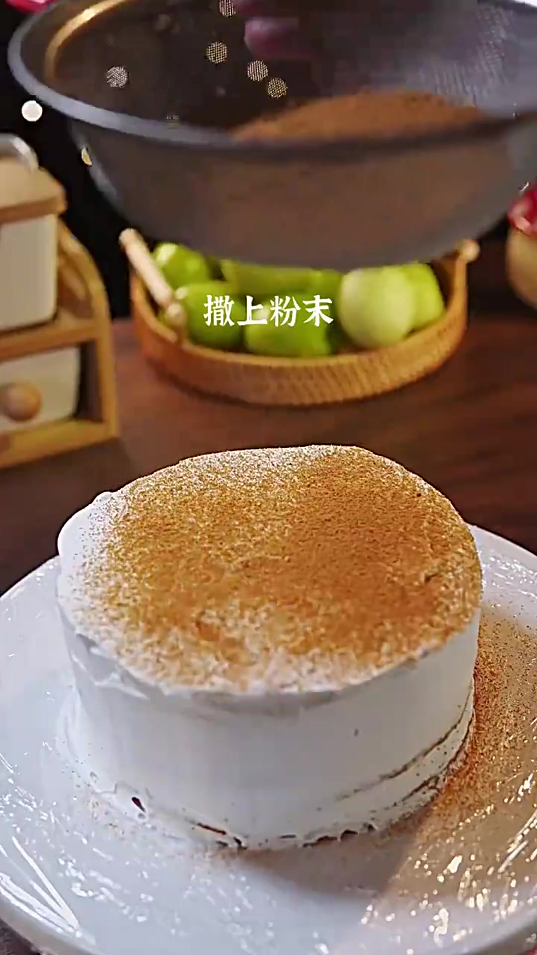 用红糖饼干做的提拉米苏,口感甜香不腻,好吃到停不下来