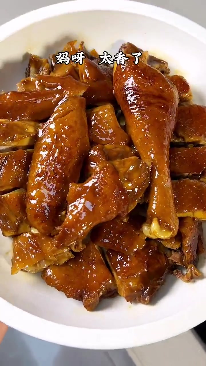 美食教程 美食制作 家庭版酱油鸡,做法简单,皮爽肉滑,酱香四溢!