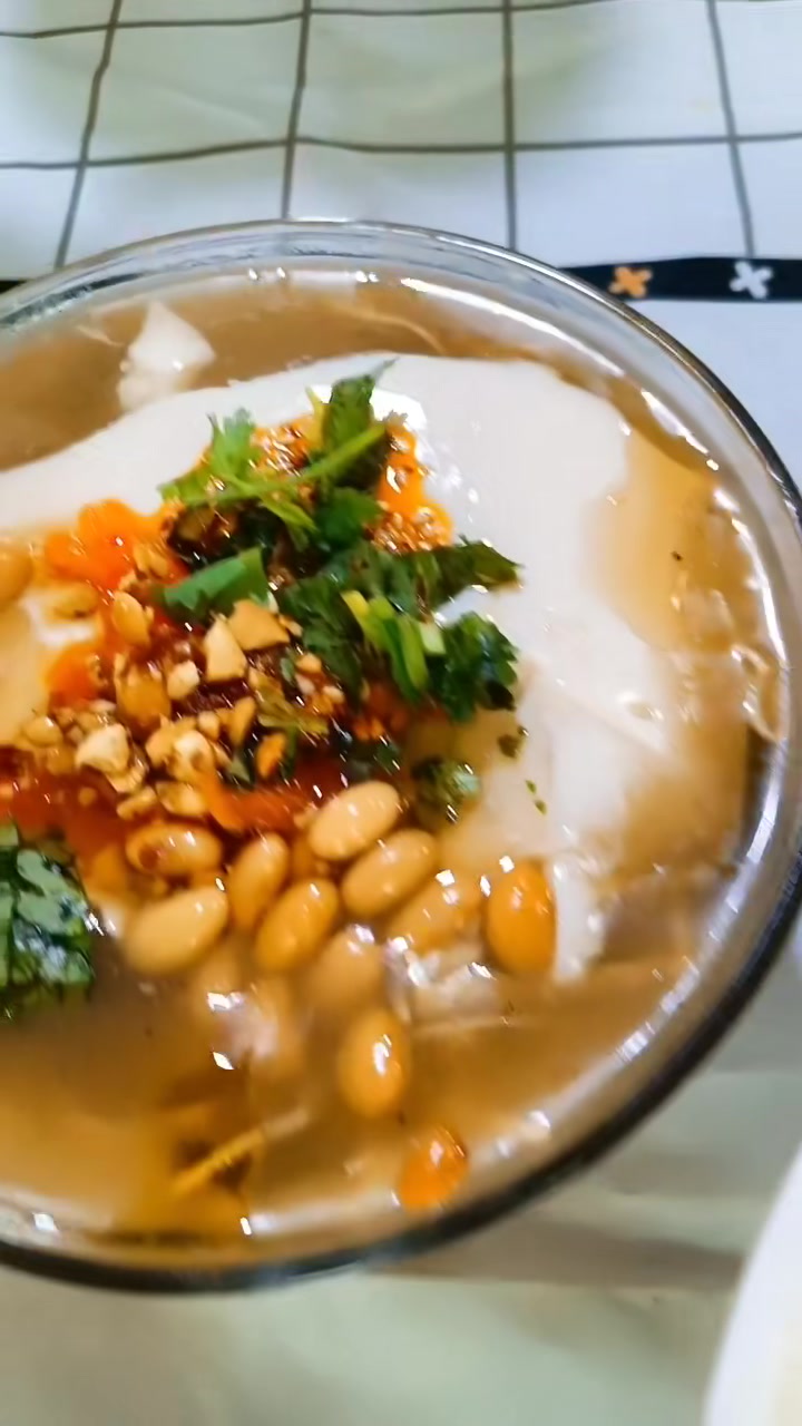 鸡汤豆腐脑,爽滑Q弹,味道鲜美,流动开店都可以操作