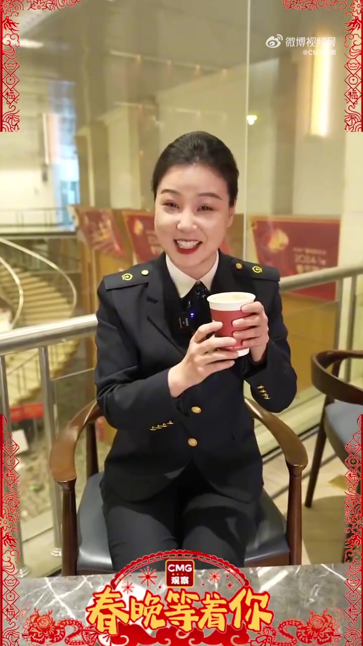 「影老板看春晚彩排输出亿个表情包「大笑」」“阳光就是我的灯光,我得走出气势来!”近日,经常