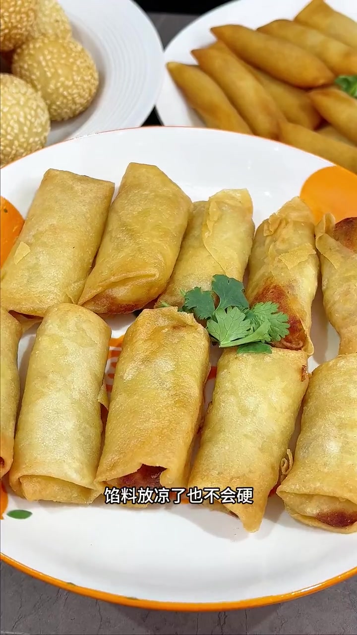 过年 必吃的餐桌小零食 豆沙春卷,香醇美味,皮薄酥脆。妈呀太香了 年货 春卷