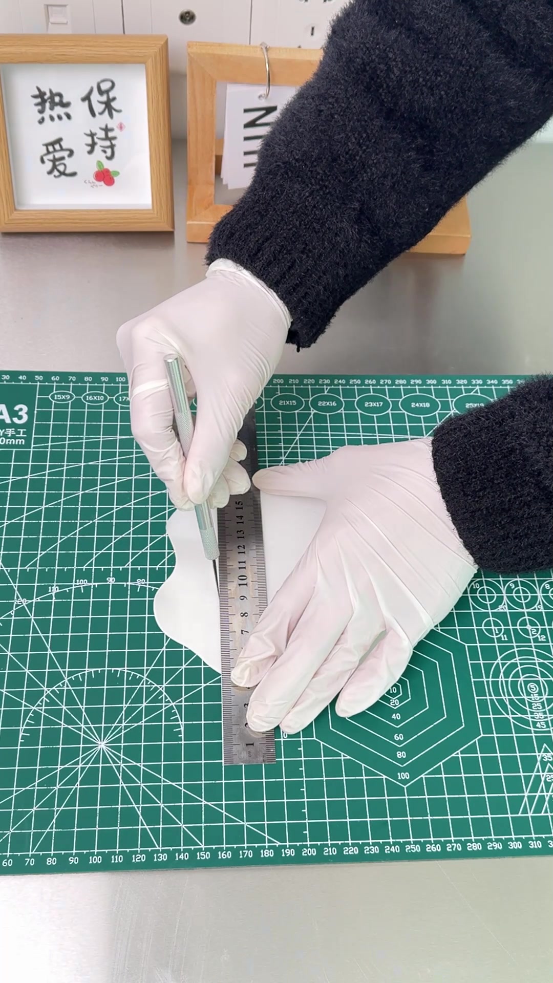 大A股市款生日蛋糕,快过年这搞哪一出。伤心