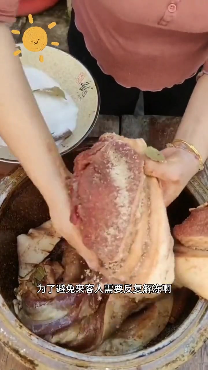 家里吃不完的腊肉腊肠可千万别再用塑料袋装了,太不卫生了,还容易串味,用这个保鲜袋装起来,干