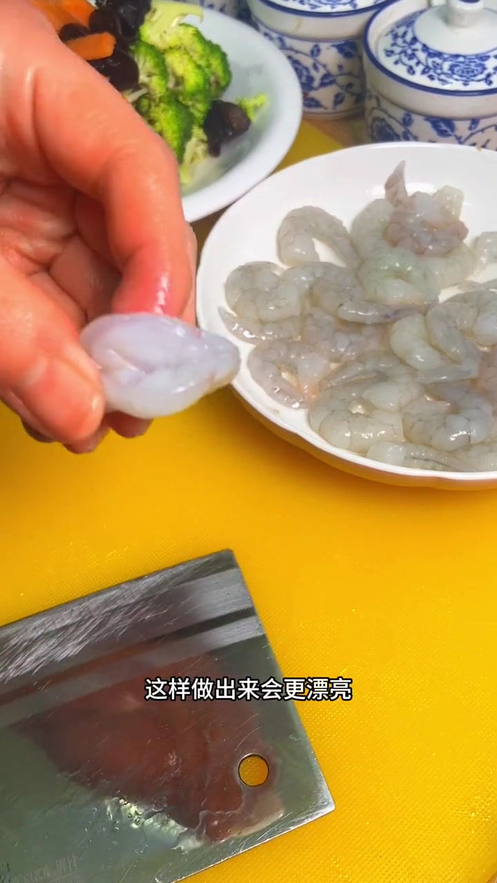 虾仁西蓝花这样做清淡爽口吃了非常有营养!虾仁西兰花家常做法 大年三十餐桌上一定要有的菜