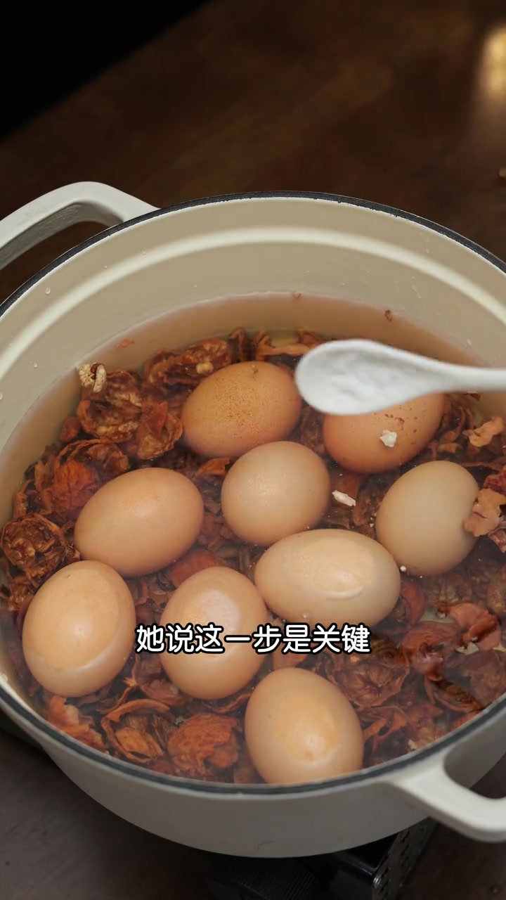创作灵感 才知道核桃煮鸡蛋好处竟然这么多 学会快去试试吧 核桃壳煮鸡蛋的功效作用 鸡蛋的灵