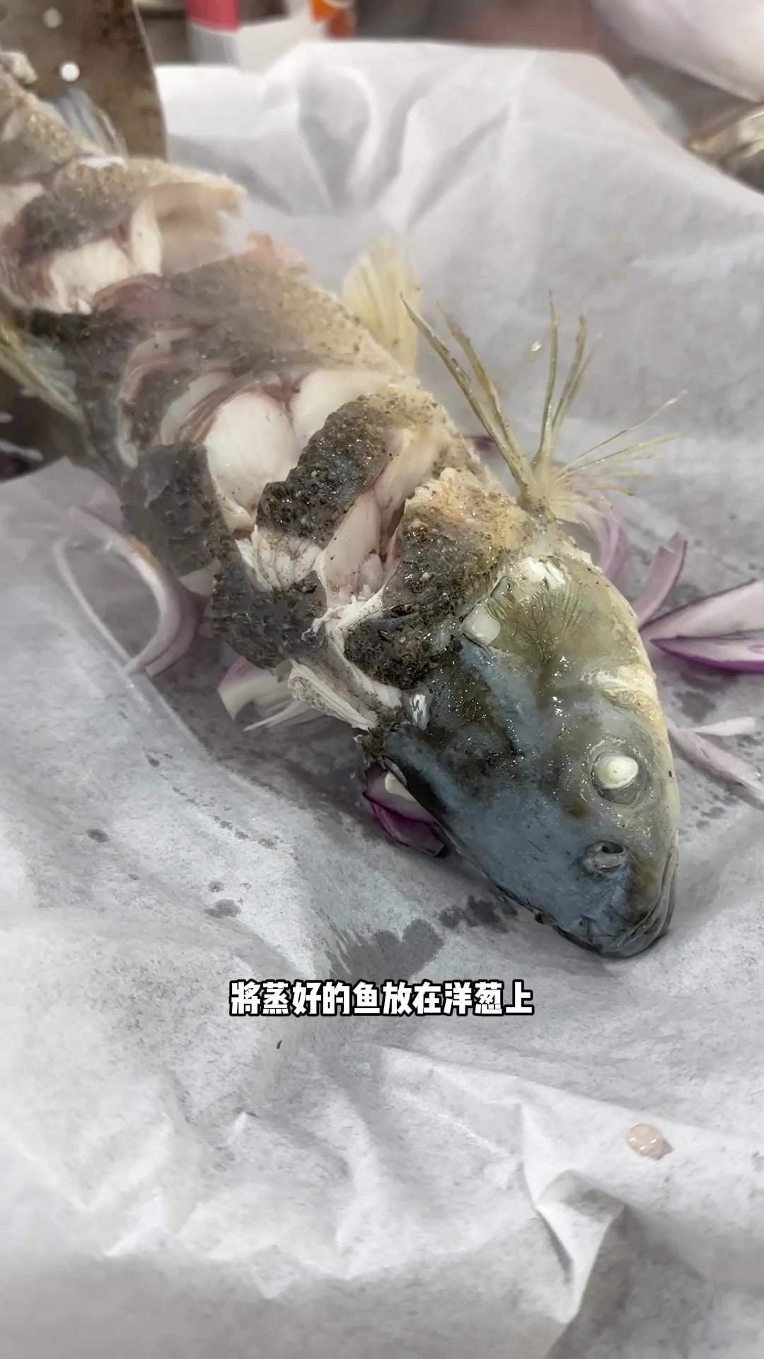 麻辣纸包鱼怎么做,一包料教会你