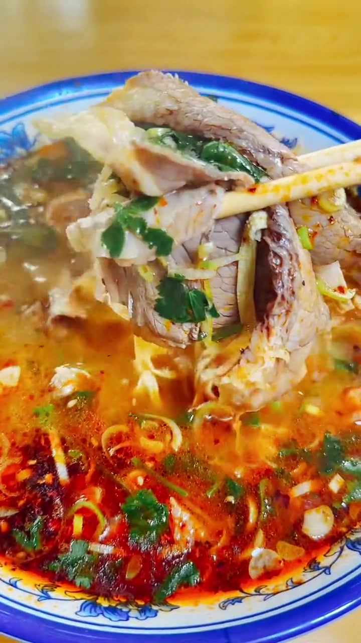 咸阳机场附近的朋友看过来 空港花园这里新开一家牛肉汤 太美了 囤卷吧 牛肉汤 水盆羊肉 冬