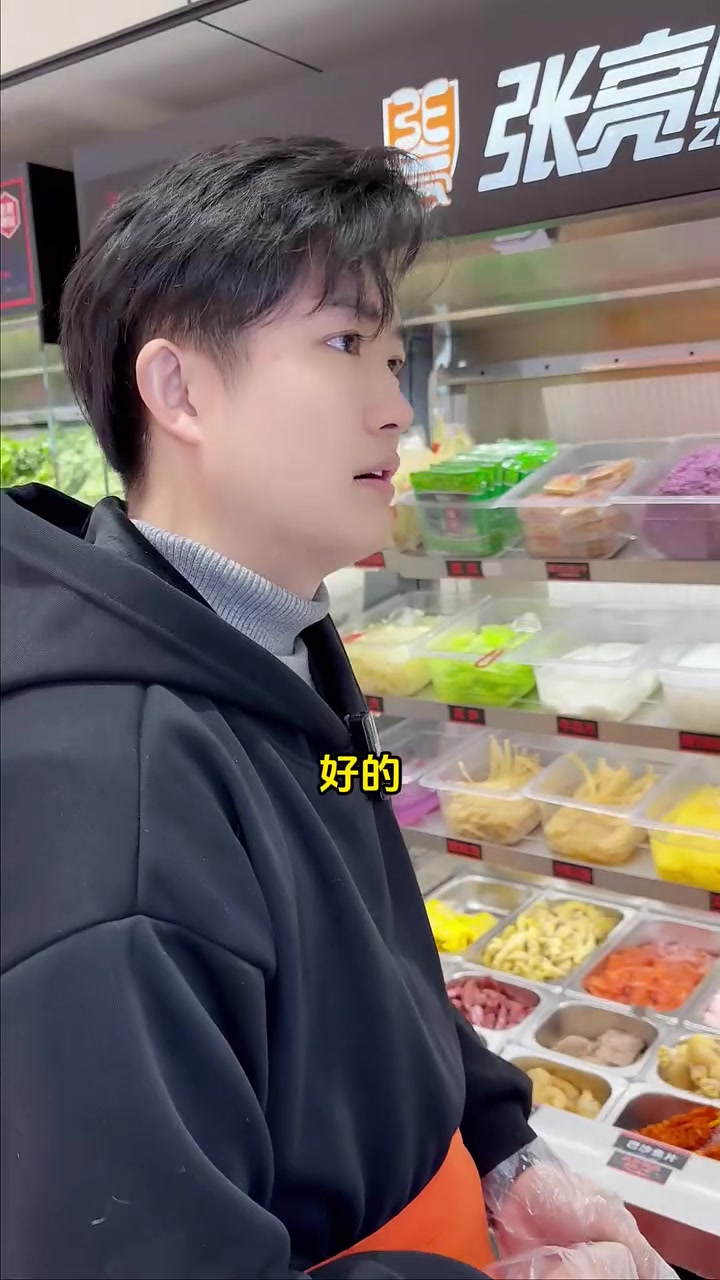 开麻辣烫店食材花样一定要多