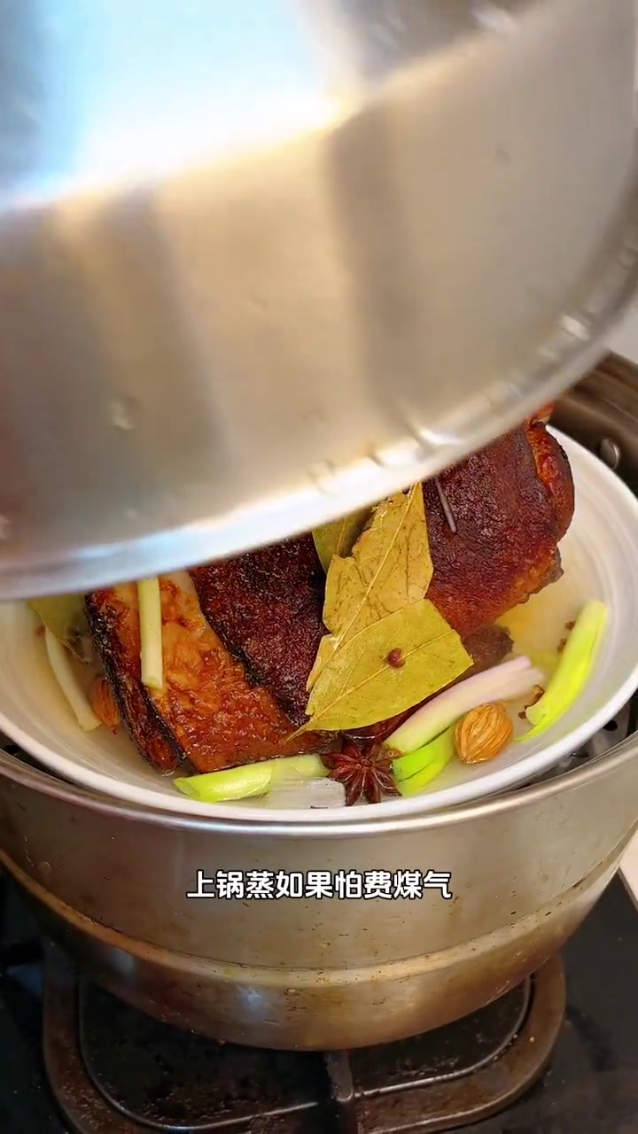 贵州扎佐的酸菜蹄膀吃起来肥而不腻入口即化,也是年夜饭的不错选择 酸菜蹄膀 酸菜蹄膀的正宗做