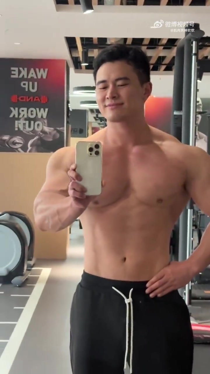 肌肉猛男变胖了,你们还喜欢吗