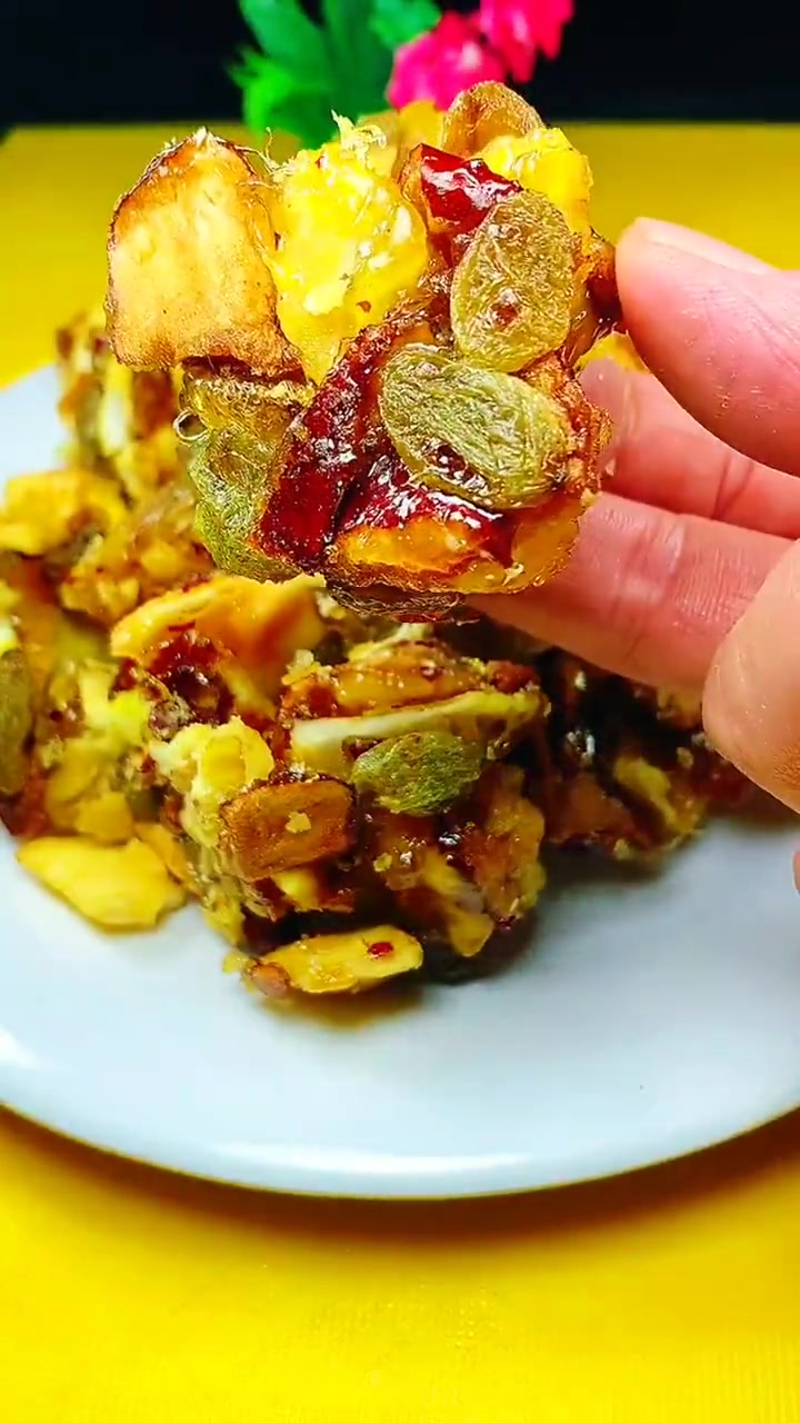 饺子皮新吃法!路边摊 饺子皮的花样吃法 饺子 预测这一口是龙年顶流 年夜饭