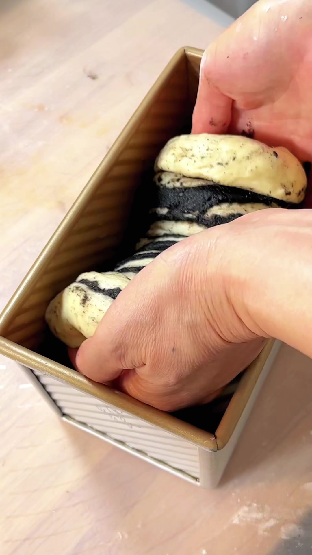 养生!!黑芝麻酥粒吐司  超简单