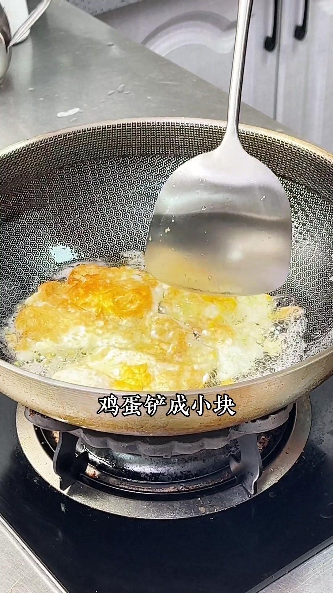 天气太热给媳妇儿做个丝瓜虾仁汤,消暑去湿太香啦,生活美滋滋哦 家常菜 一起学做菜 丝瓜汤 