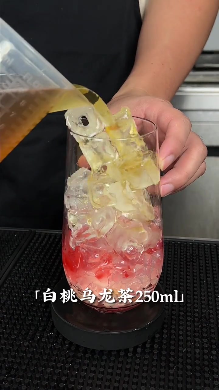 到了蜜桃的季节怎么能少了这杯蜜桃乌龙呢 蜜桃乌龙 瑞鲜和 茶饮配方 奶茶教程 奶茶原料