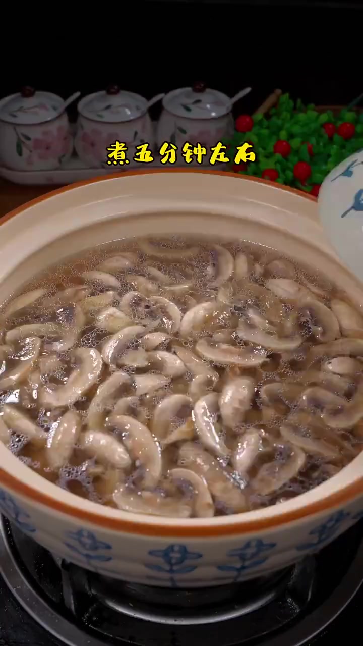 口蘑汤这样做,又鲜又好喝 日常 美食教程