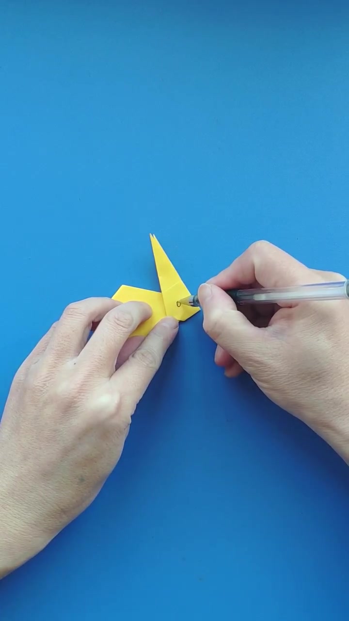 小兔子挂件手工制作,简单儿童折纸教程
