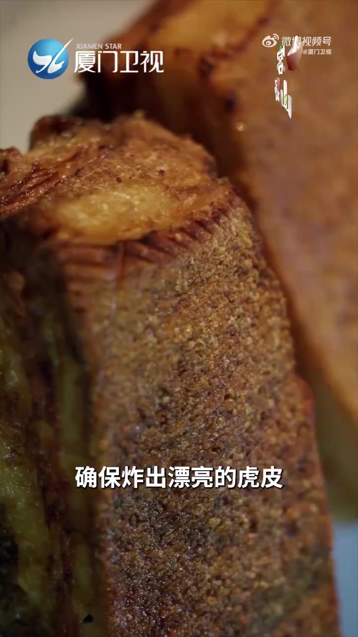 「美食纪录片两岸一味 梅菜香如故丨梅州松林梅菜扣肉」世界客都广东梅州,乡愁的滋味,少不了阿