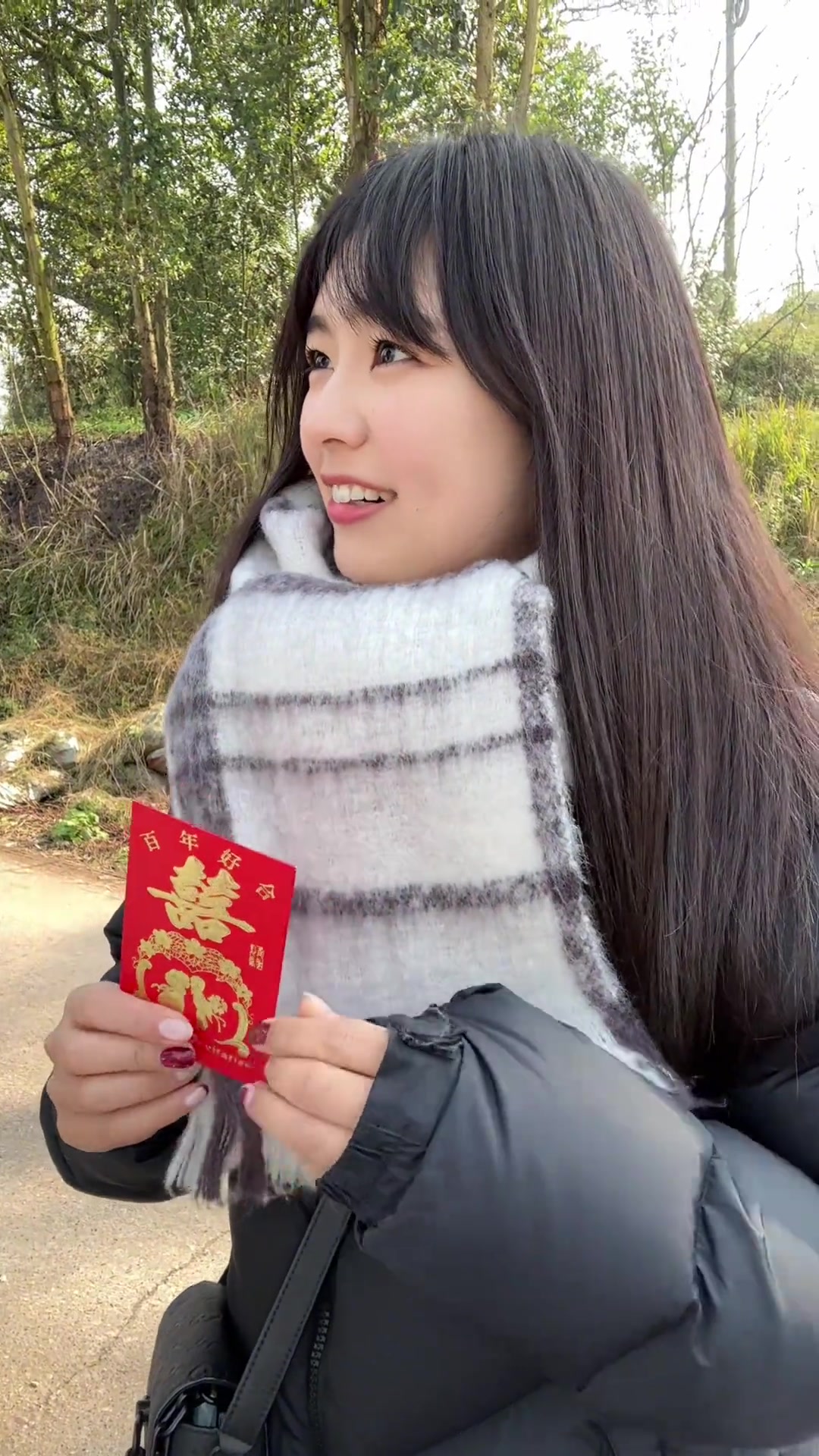 回来这几天天天吃坝坝席,麻琴养成了中国胃了哈哈 西柚麻琴