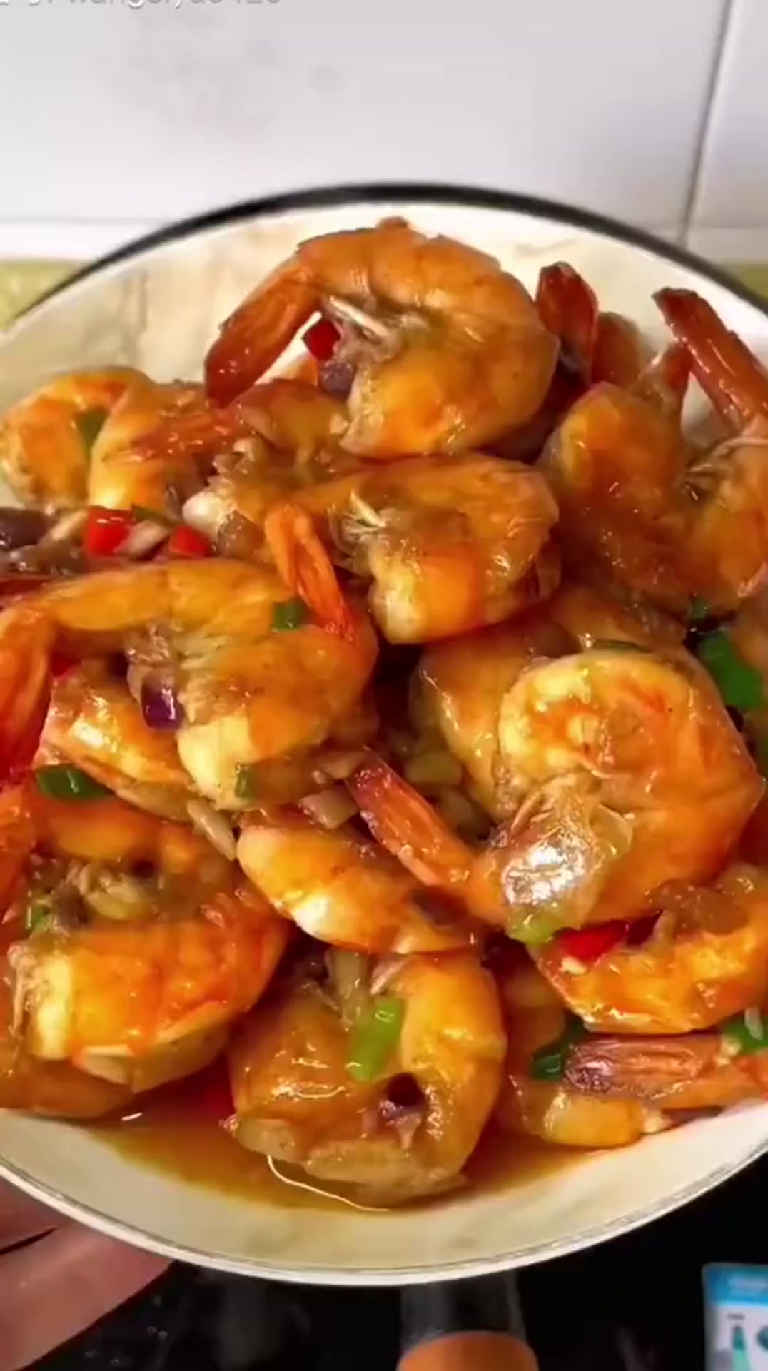 香气扑鼻!茄汁油焖大虾,口感鲜嫩诱人