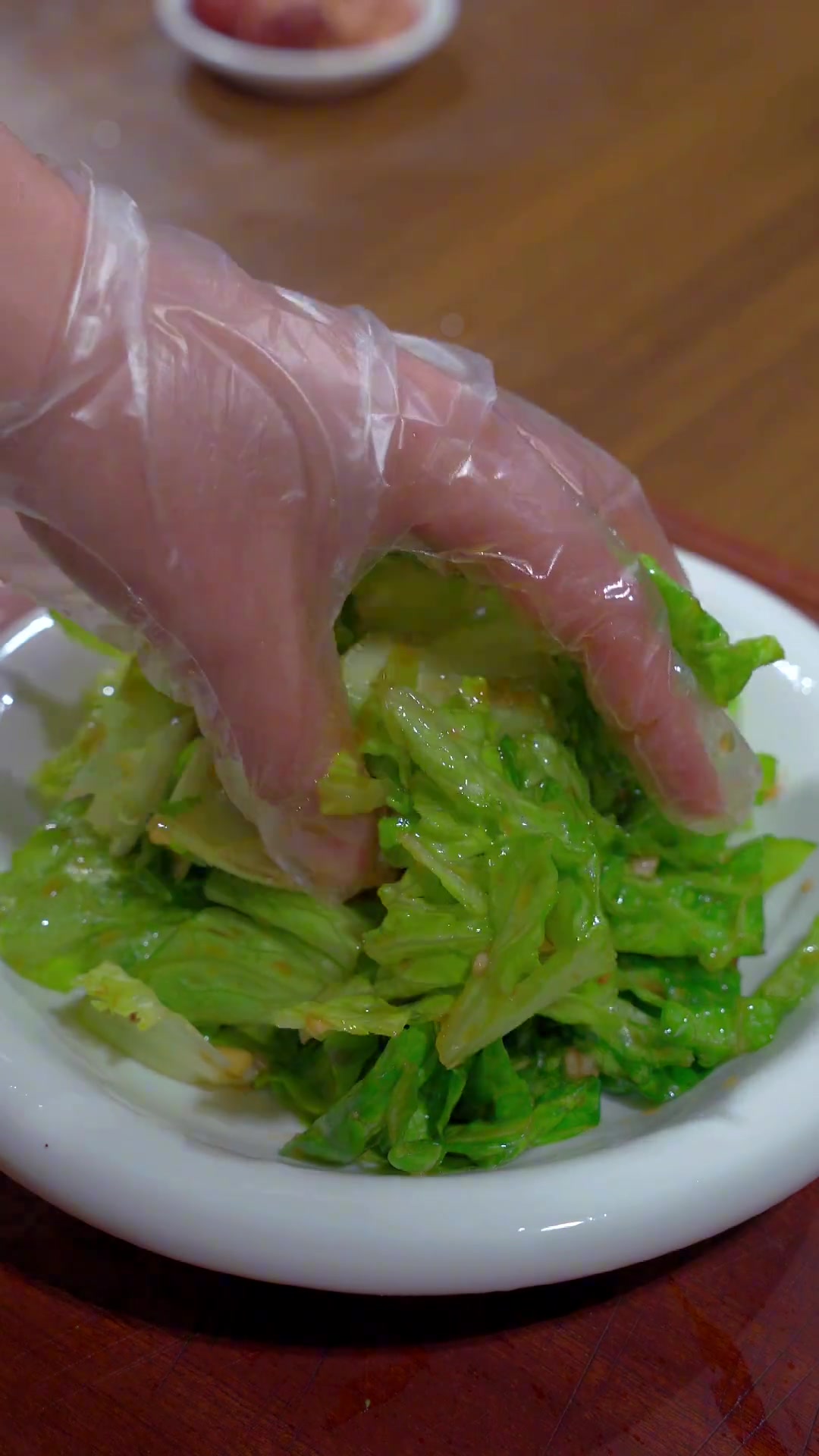 炝拌生菜,做法简单,清爽解腻。美食 凉拌菜 炝拌生菜