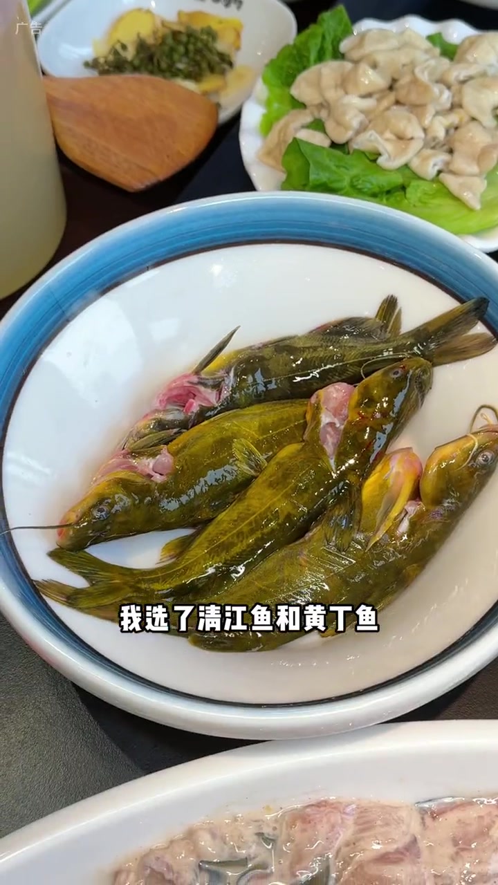 凭借一道鱼火锅 火了20年的老船舫 一尝果然非同凡响!妈呀太香了 好店推荐 鱼火锅 成都美