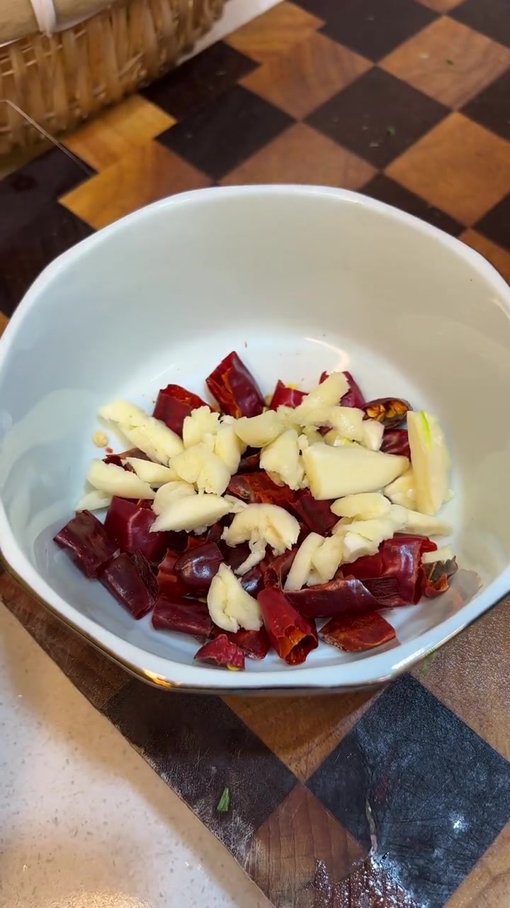 贵阳街边的辣菜脆哨饭原来做法这么简单 关键是真的太好吃了!辣菜炒饭 辣菜 冲菜