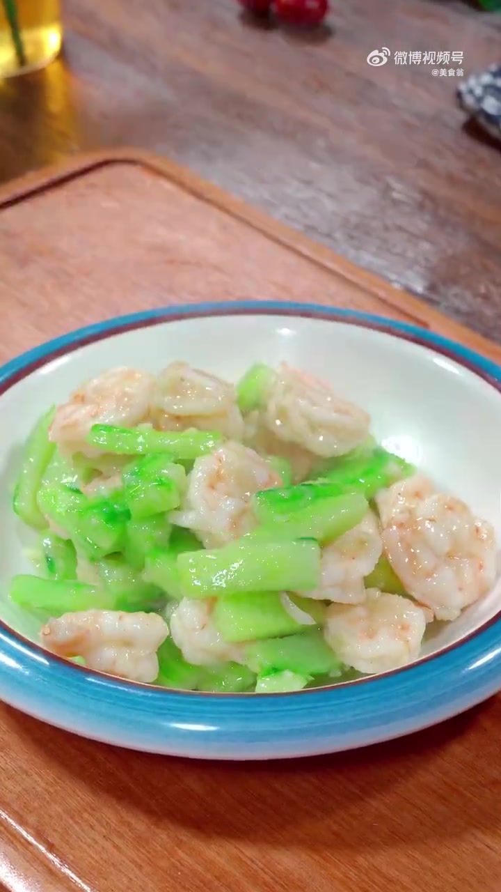 美味辽宁嘎嘎香 新时代六地辽宁杠杠滴 最近大鱼大肉吃腻了的,你就试试。这道清淡爽口的素炒青