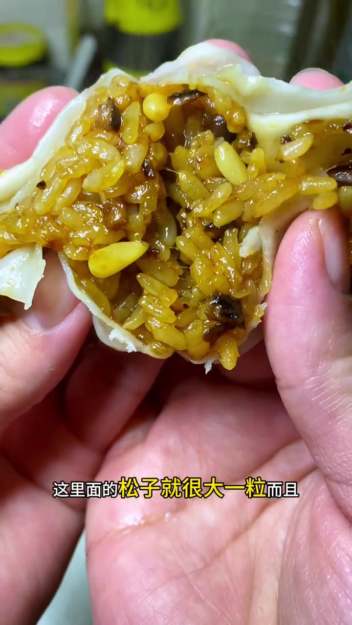 不一样的素包子,我一天能炫10个!始于1910年的上海老特产松月楼的素食,非常经典!家里早