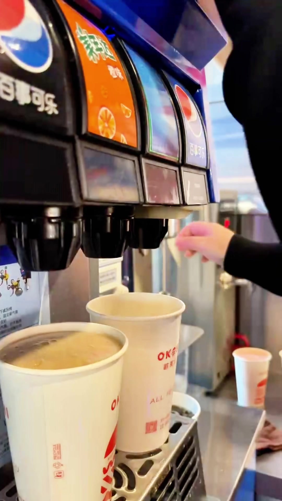 2024年开一家汉堡店能火吗?