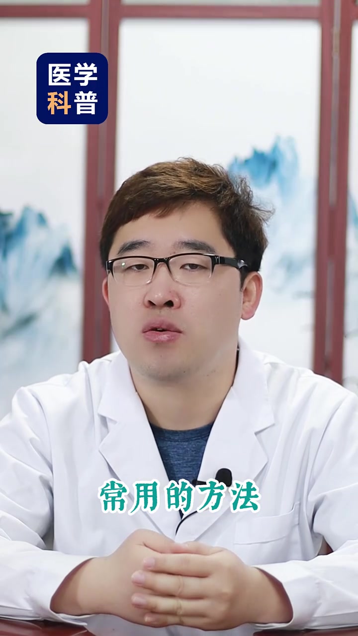 脖子上出现小肉球,是一种性病吗?