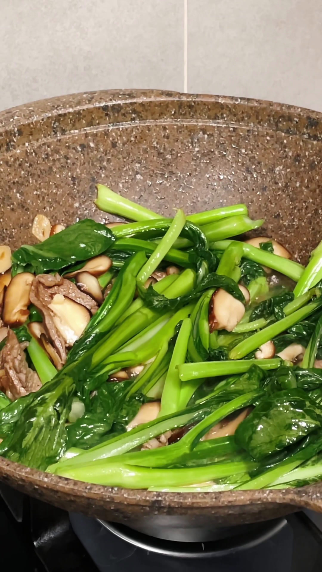 家常小清炒 | 香菇炒菜心