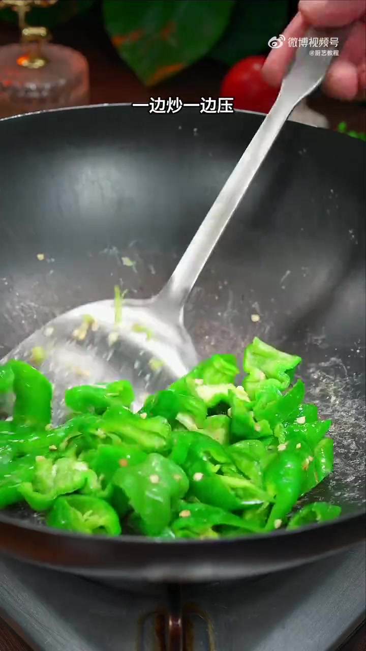 这样做的小炒牛肉即简单又好吃!厨艺教程