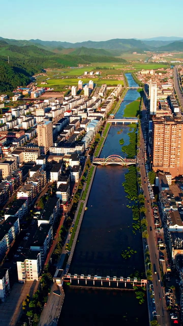 新宾县新宾镇 民国三十六年(1947年)7月,新宾堡划为城厢区,改称九区。1952年6月,