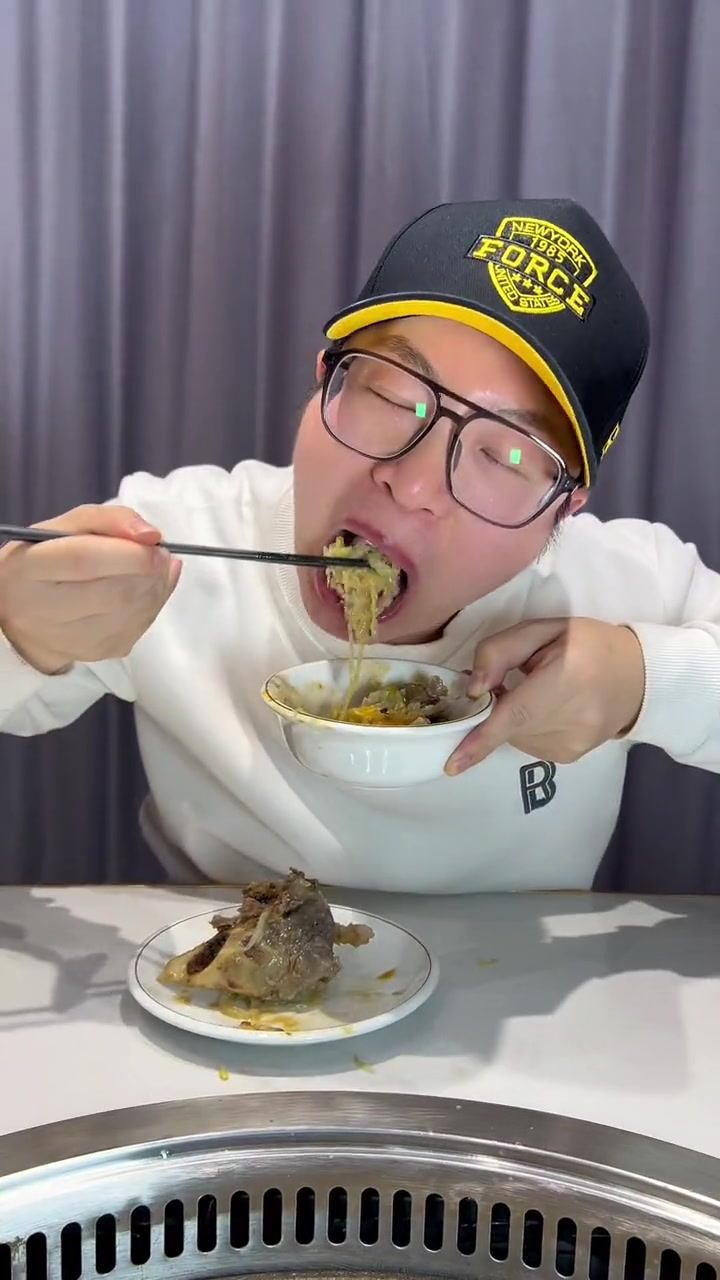 栾城雪乡铁锅炖,杀猪菜真是太推荐了,人均20不仅能吃饱还能吃好!谁懂这一口的好吃程度 杀猪