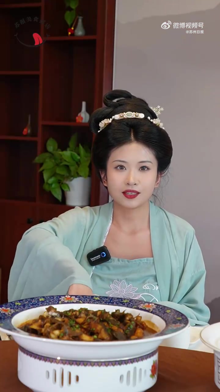 「惊蛰苏州人必吃的春天第一鲜」惊蛰 春雷动,虫醒花开放。苏州人吃鱼,月月不相同,被本地人誉
