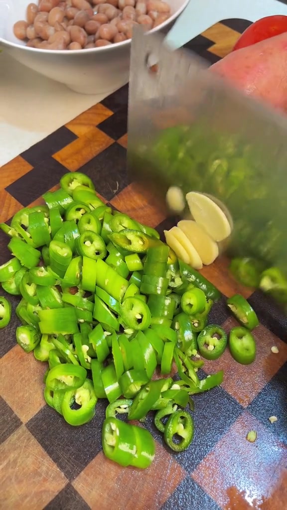 青椒烩豆米 贵州菜真的很下饭 家常菜 贵州豆米 青椒烩豆米