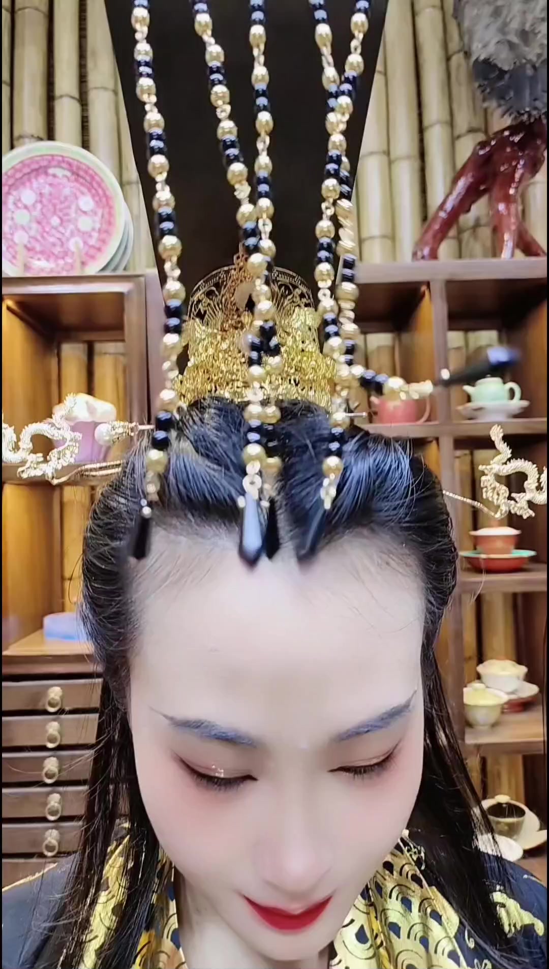 哈哈～我们的女王节就得我做主,整个王者的发型吧!