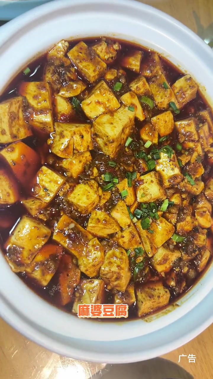 现烤现切的烤鸭就是美味,六菜一汤不足百元,这也就是四季烤鸭敢这样安排吧 昌平美食 附近美食