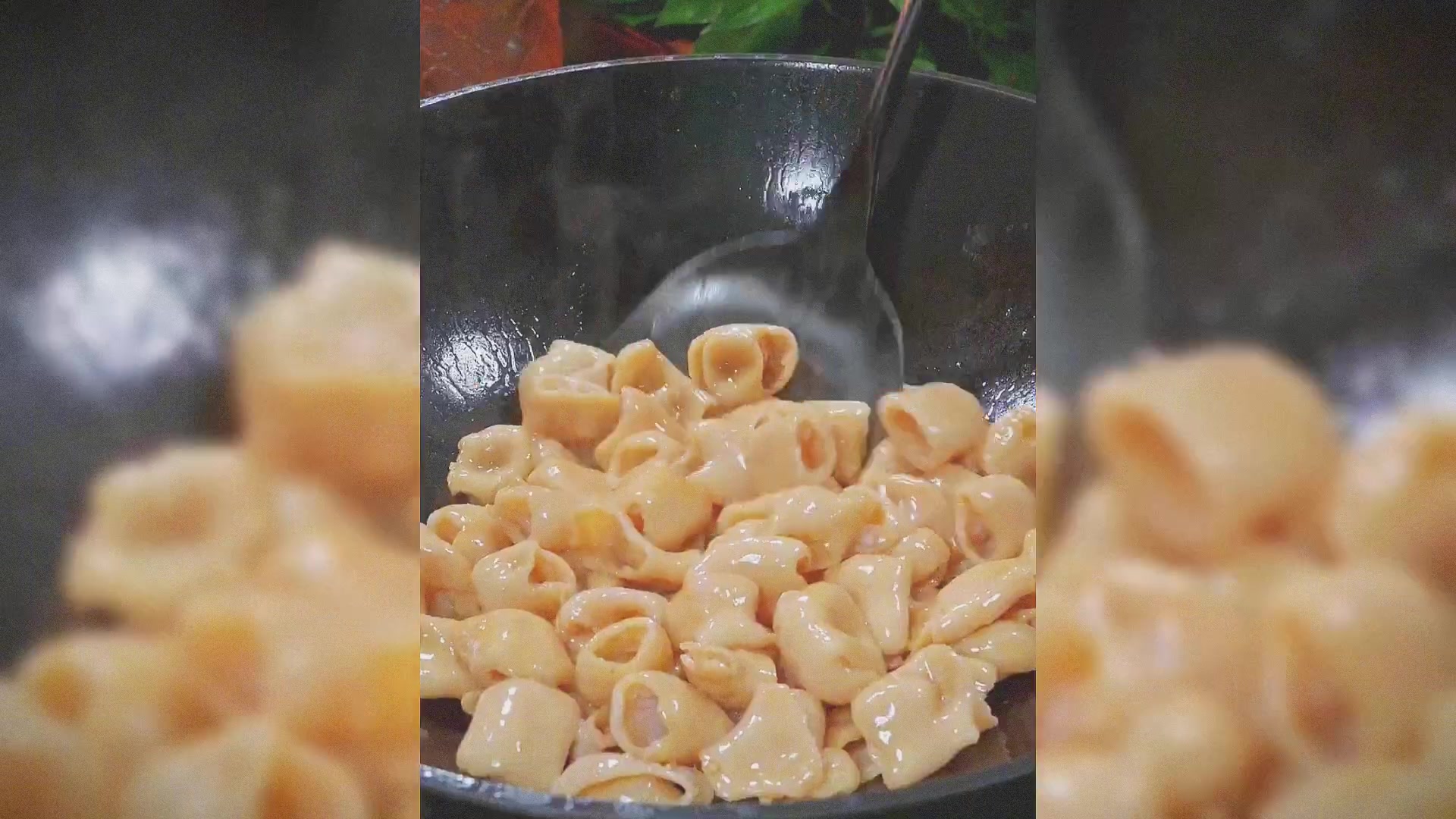 酸萝卜炒肥肠家常做法