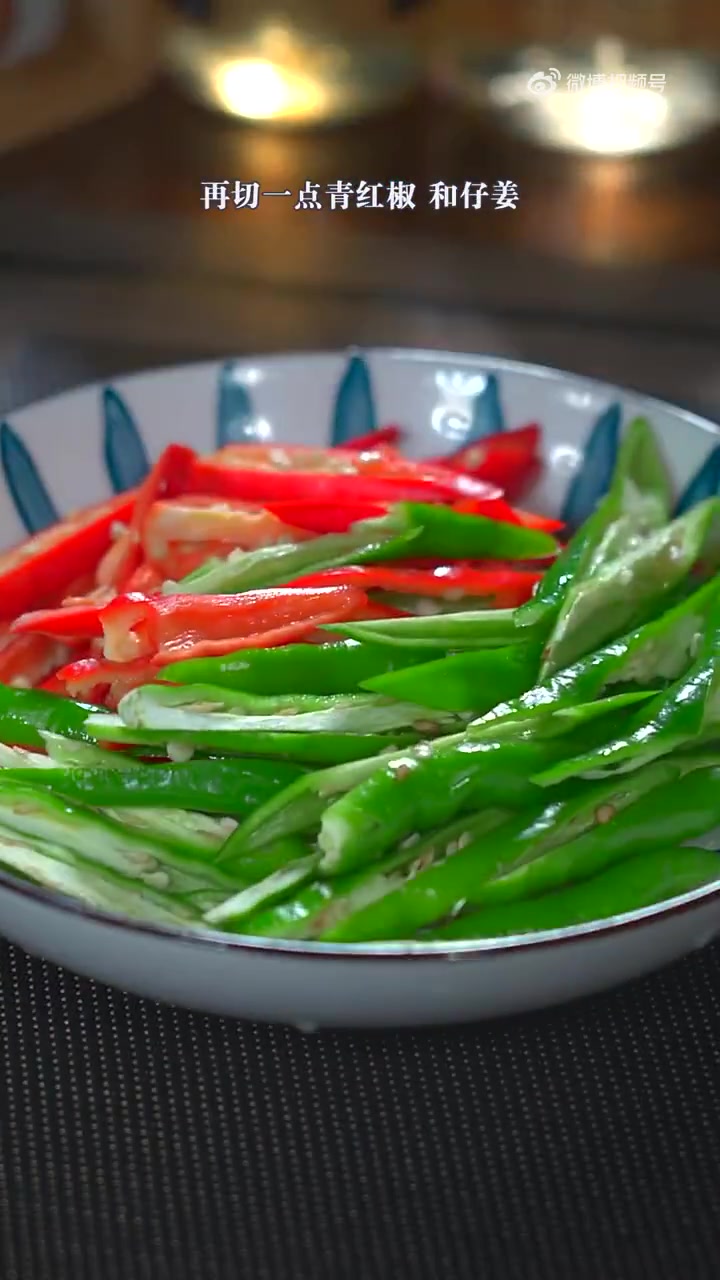 美味辽宁嘎嘎香 新时代六地辽宁杠杠滴 这道双椒炒牛肉,牛肉滑嫩入味,香辣好吃又下饭