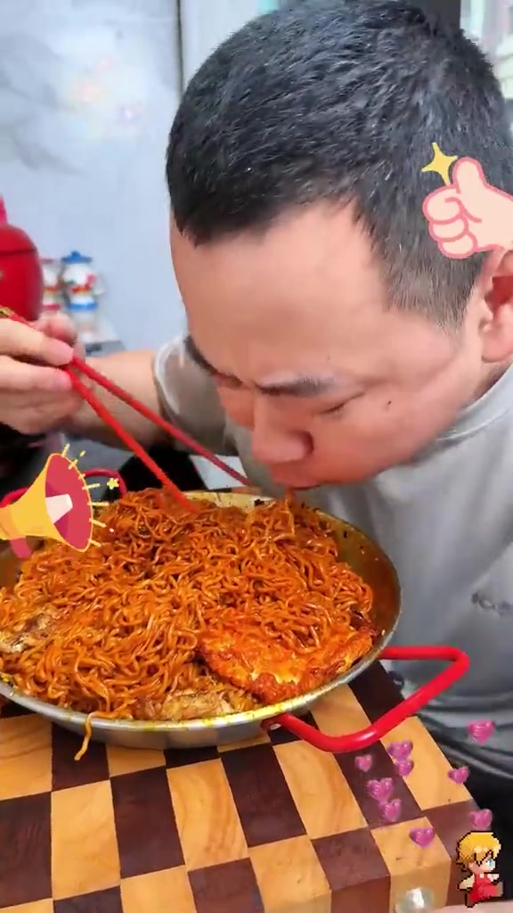 白象火鸡面 越 爆辣 越过瘾,劲道滑爽还省事,每个口味都好好吃 好吃到停不下来 妈呀太香了
