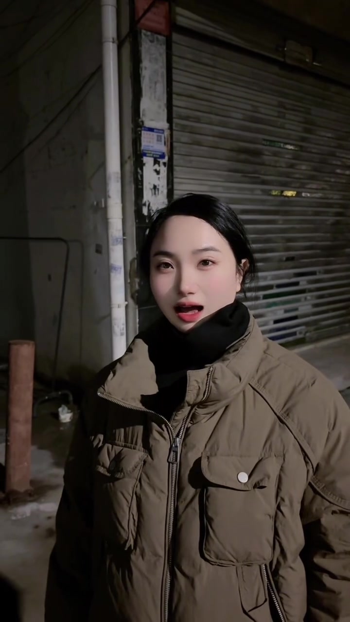公鸡打鸣的真正目的是什么