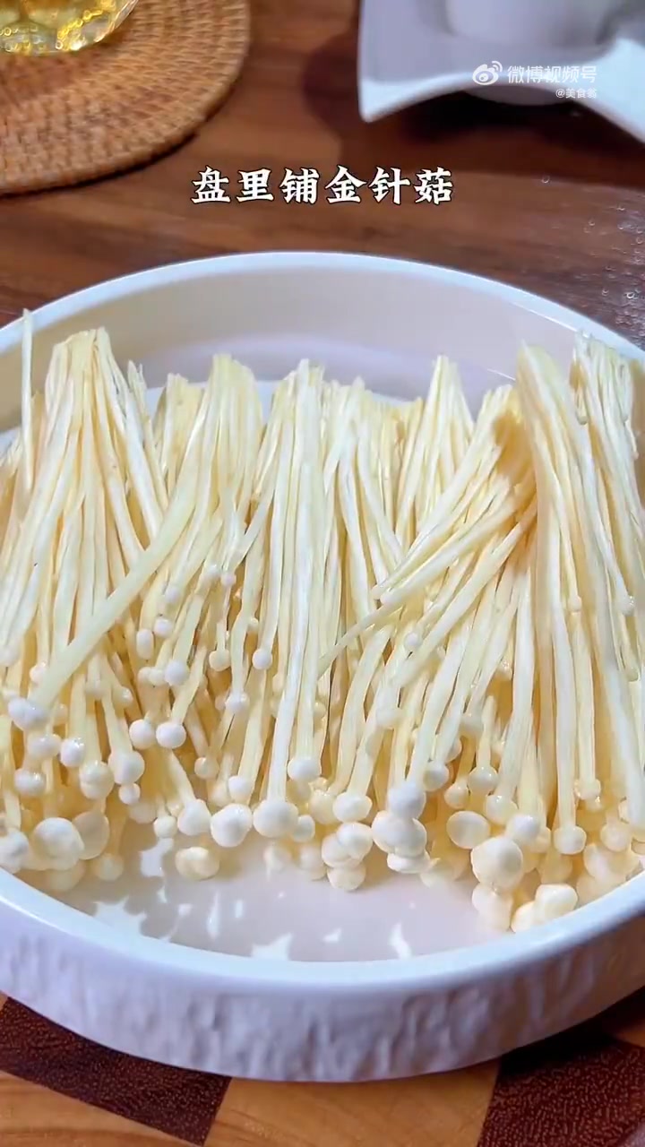 美好辽宁欢迎您 超爱的鸡腿肉做法!肉菜两全懒人一锅搞定晚餐!巨好吃的无油低卡蒸鸡腿!满满的