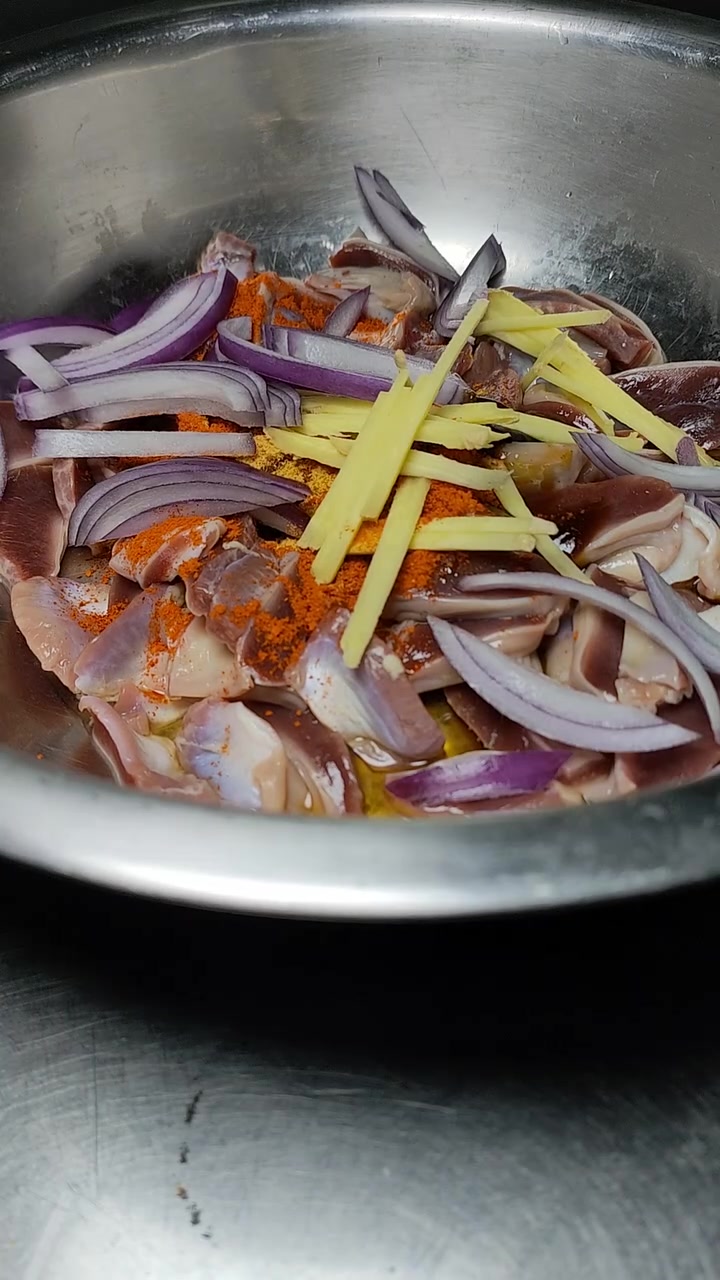 烧烤店鸡胗串腌制方法