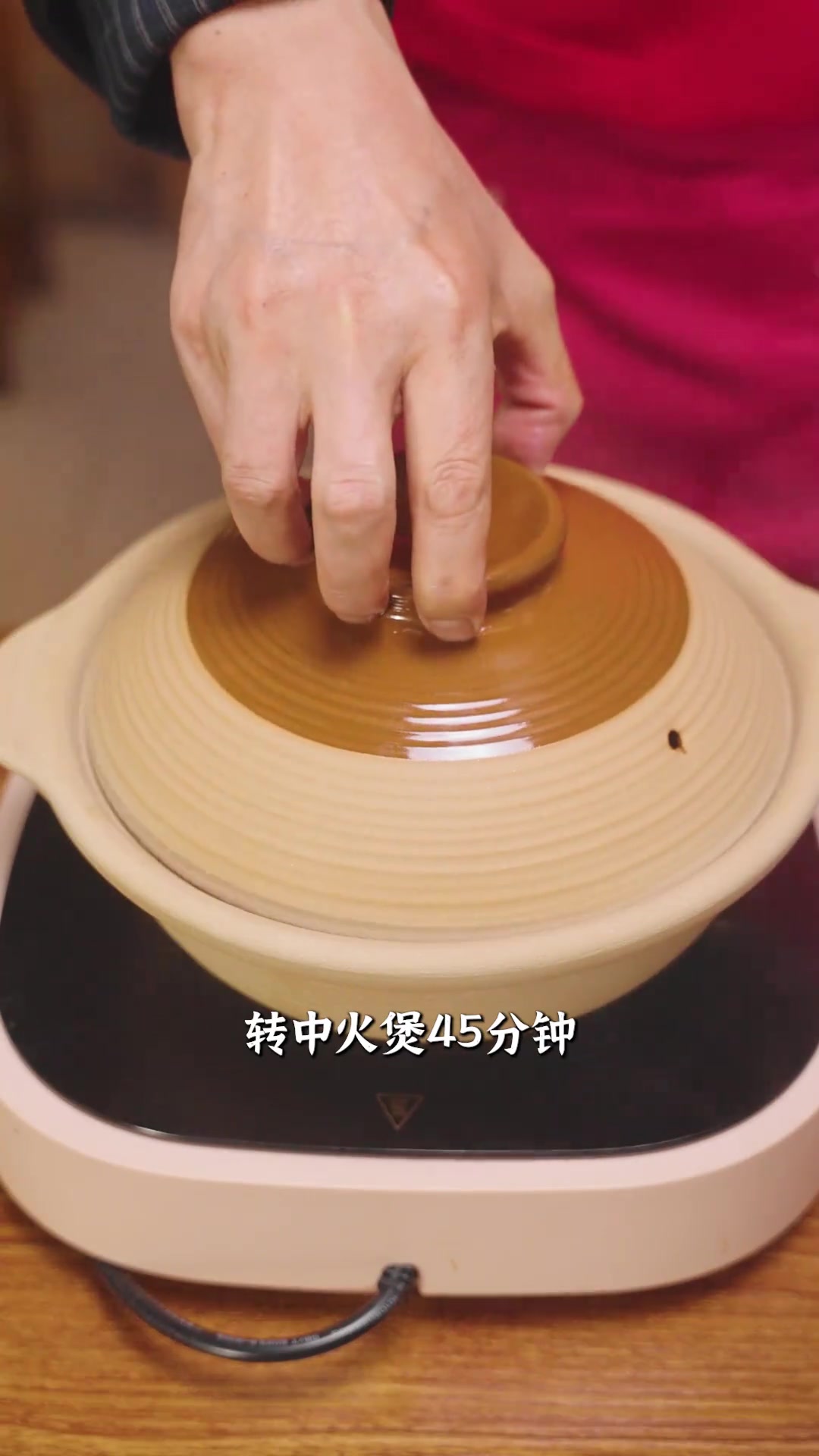 喝完就元气满满啦!如果你家里有正在长身体的小朋友,千万不要错过这道洋参鸽子汤哦~