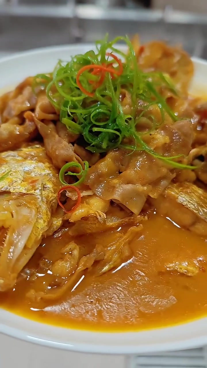 鱼羊一锅鲜 一锅出两份 汤鲜味美