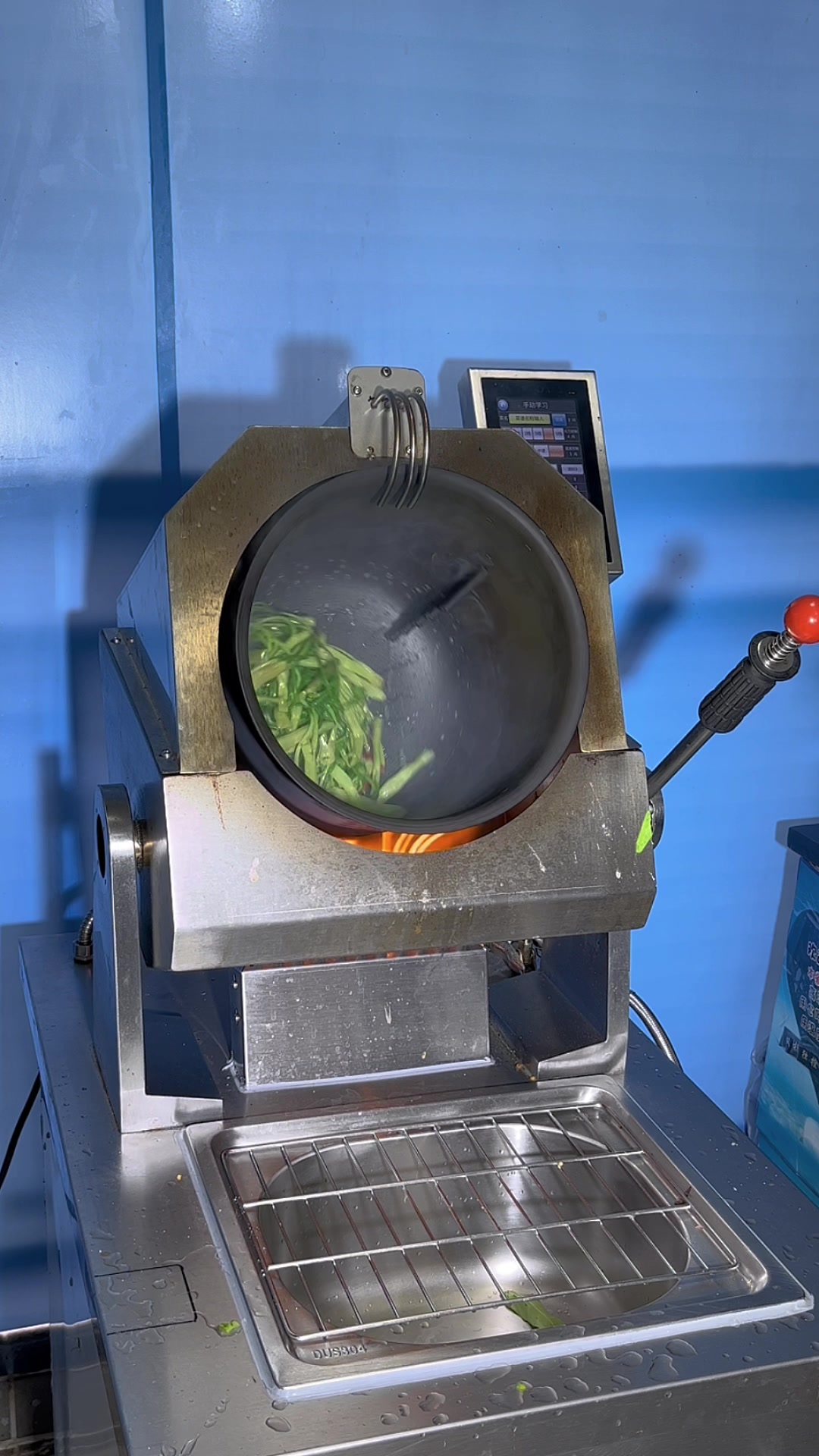 商用自动炒菜机,餐饮好帮手,减轻厨师劳动强度